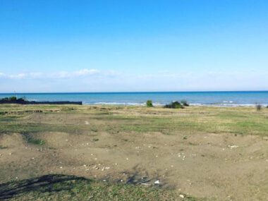 زمین ۶۵۰۰ متری ساحلی محمودآباد سند دار بافت مسکونی